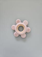 Cargar imagen en el visor de la galería, Silicone Teether Toy
